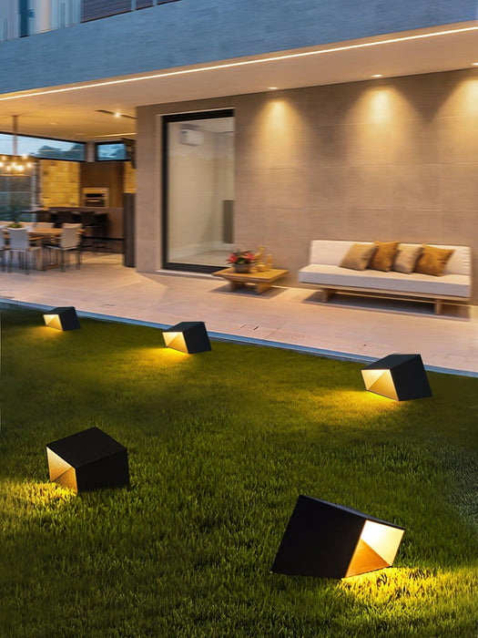 Cube Garden Solar Outdoor Light-DWHOME