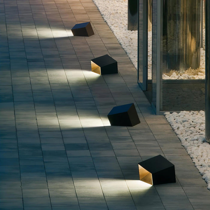 Cube Garden Solar Outdoor Light-DWHOME