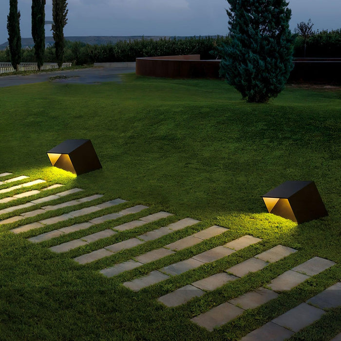 Cube Garden Solar Outdoor Light-DWHOME