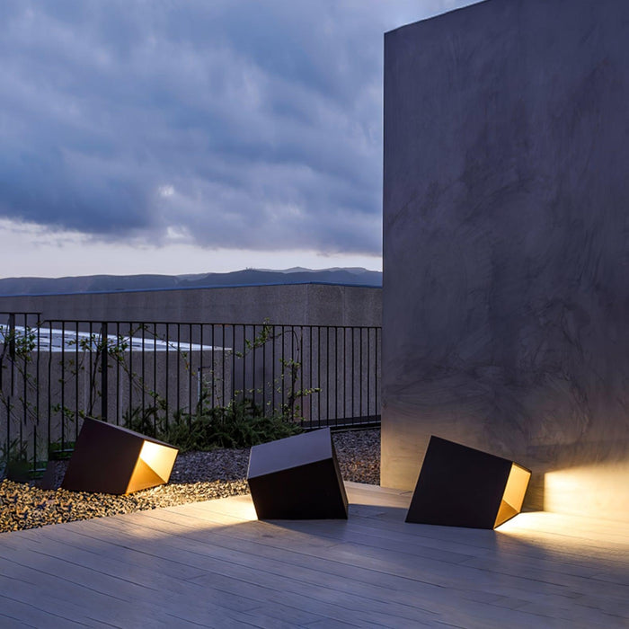Cube Garden Solar Outdoor Light-DWHOME