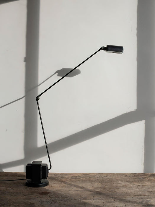 Dynamo Table Lamp - DWHOME