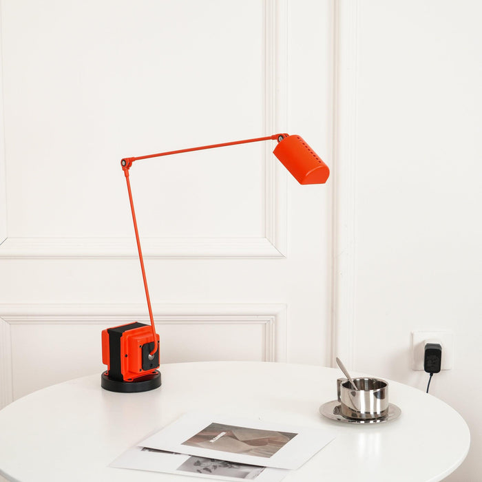 Dynamo Table Lamp - DWHOME