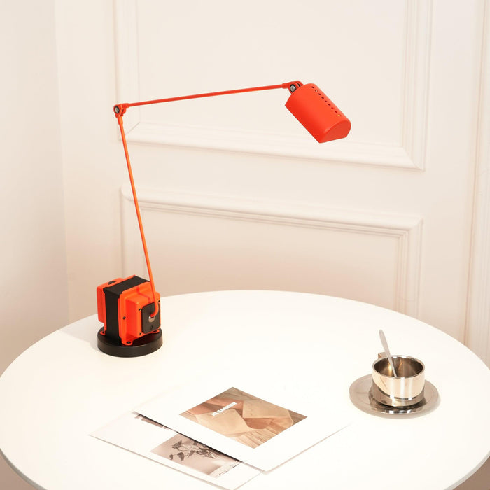 Dynamo Table Lamp - DWHOME