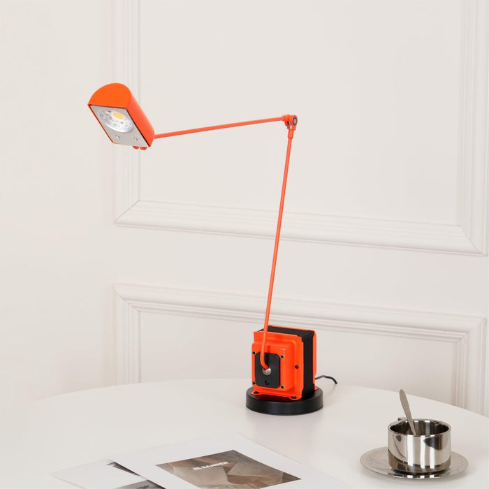Dynamo Table Lamp - DWHOME