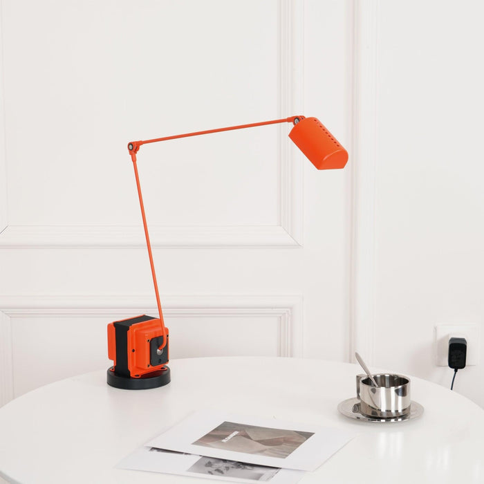 Dynamo Table Lamp - DWHOME