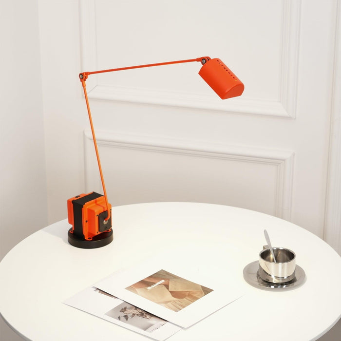 Dynamo Table Lamp - DWHOME
