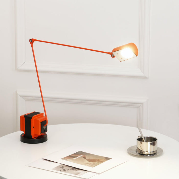 Dynamo Table Lamp - DWHOME