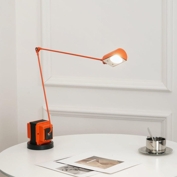 Dynamo Table Lamp - DWHOME