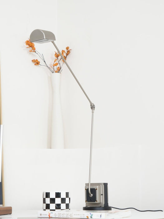 Dynamo Table Lamp - DWHOME