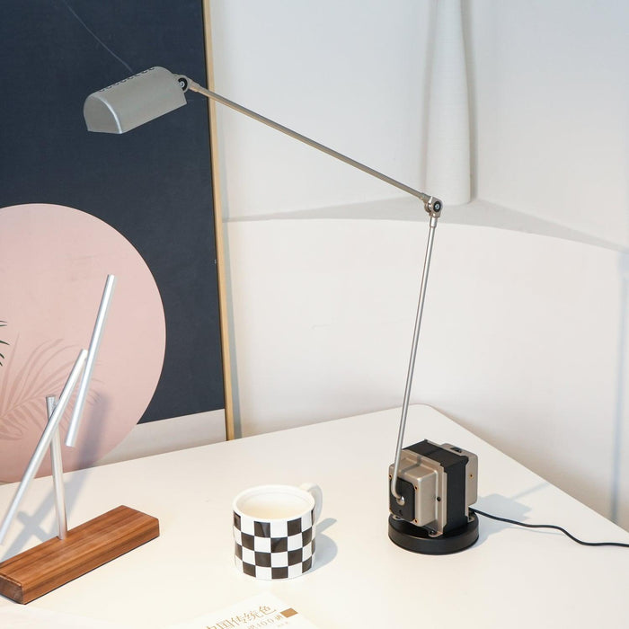 Dynamo Table Lamp - DWHOME
