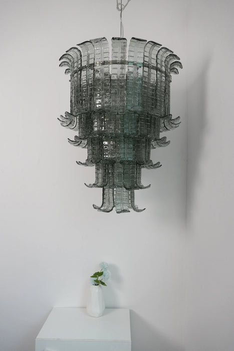 Elegant Leaf-Shaped Murano Glass Chandelier-DWHOME