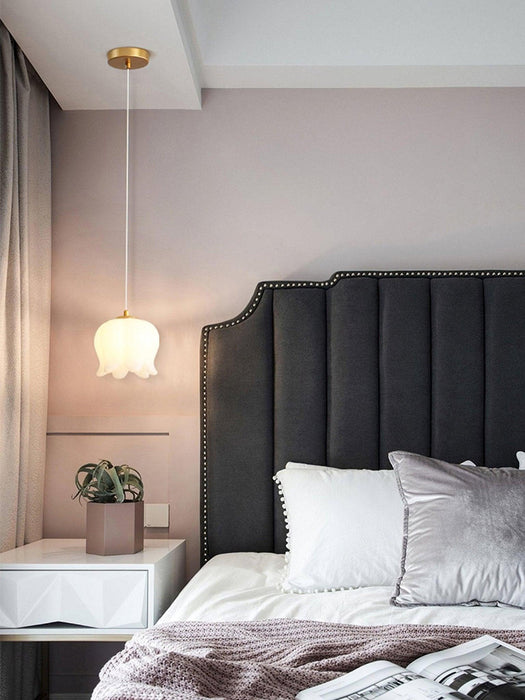 Elegant Floral Pendant Light-DWHOME
