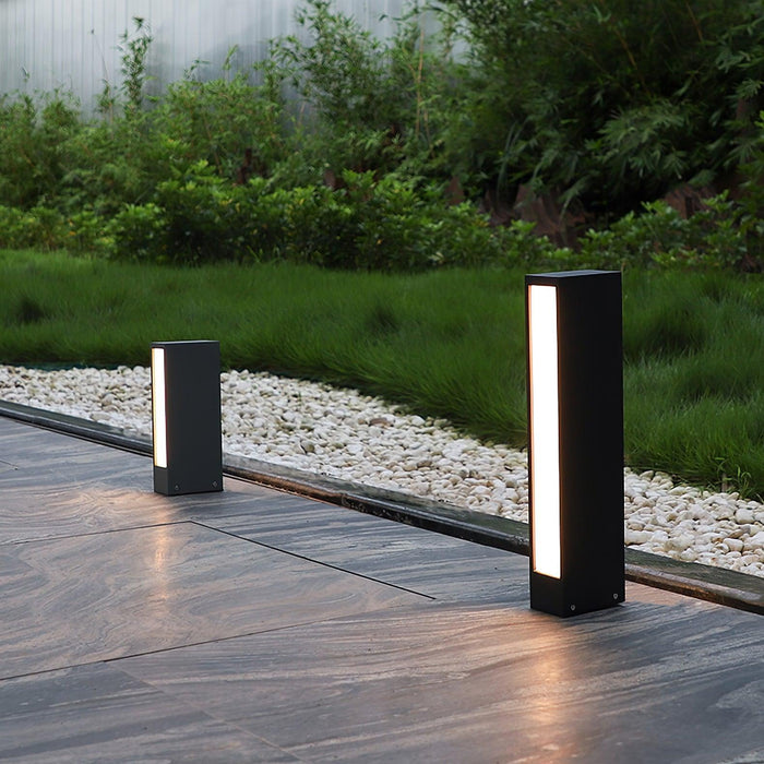 Faro Outdoor Post Lamp-DWHOME