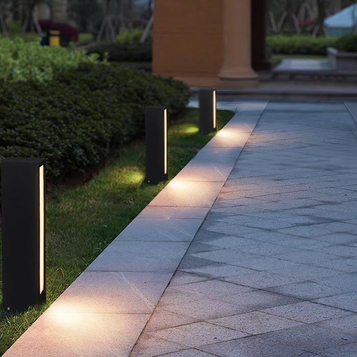 Faro Outdoor Post Lamp-DWHOME
