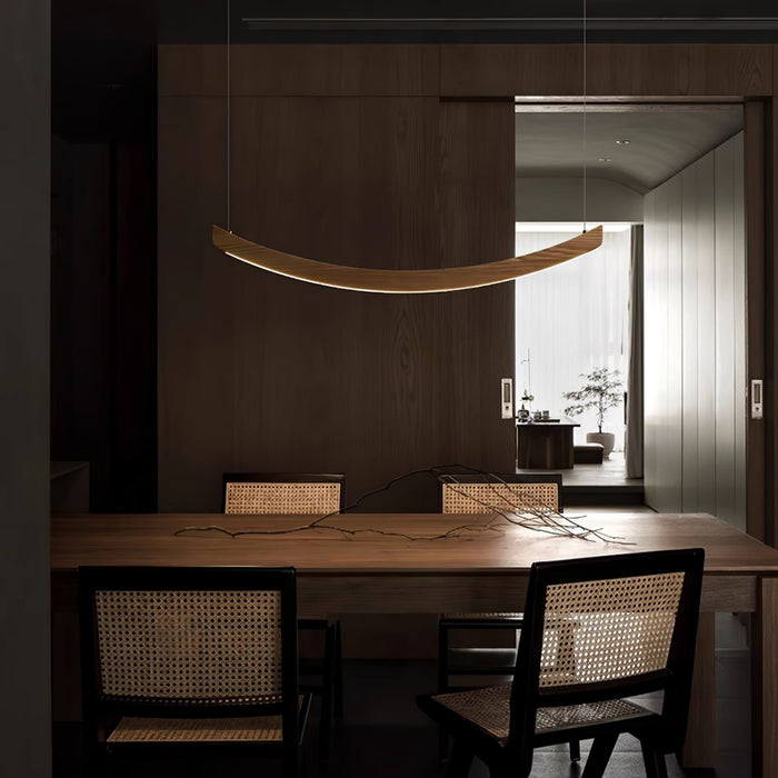 Felix Crescent Pendant Lamp - Vakkerlight
