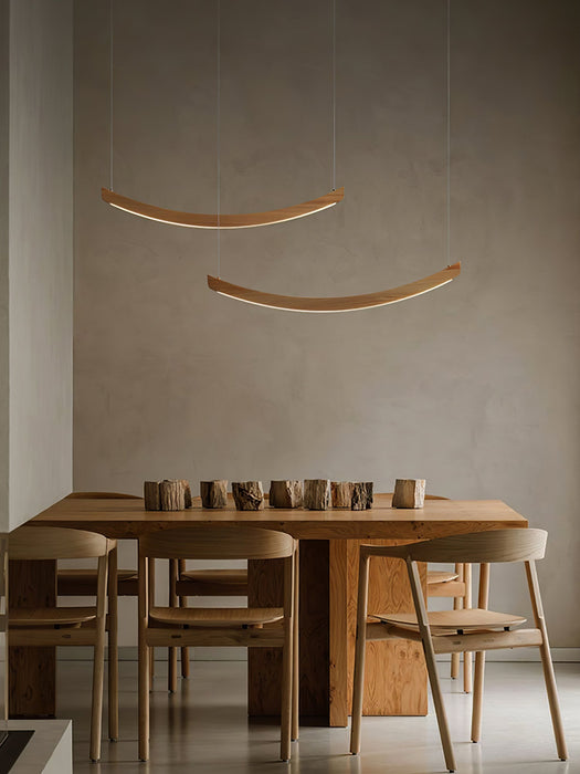 Felix Crescent Pendant Lamp - Vakkerlight