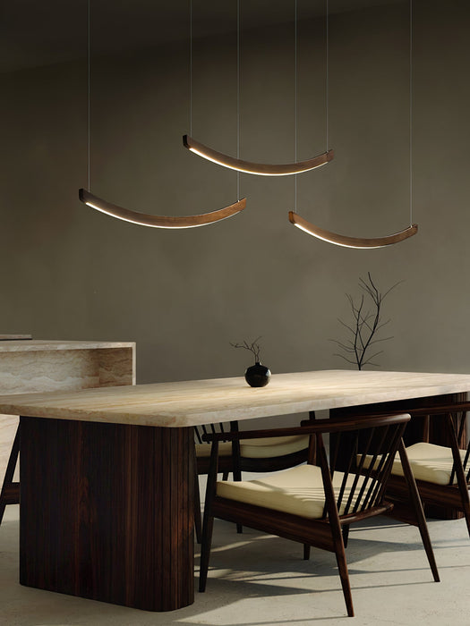 Felix Crescent Pendant Lamp - Vakkerlight