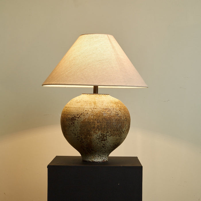 Ferrosia Table Lamp-DWHOME