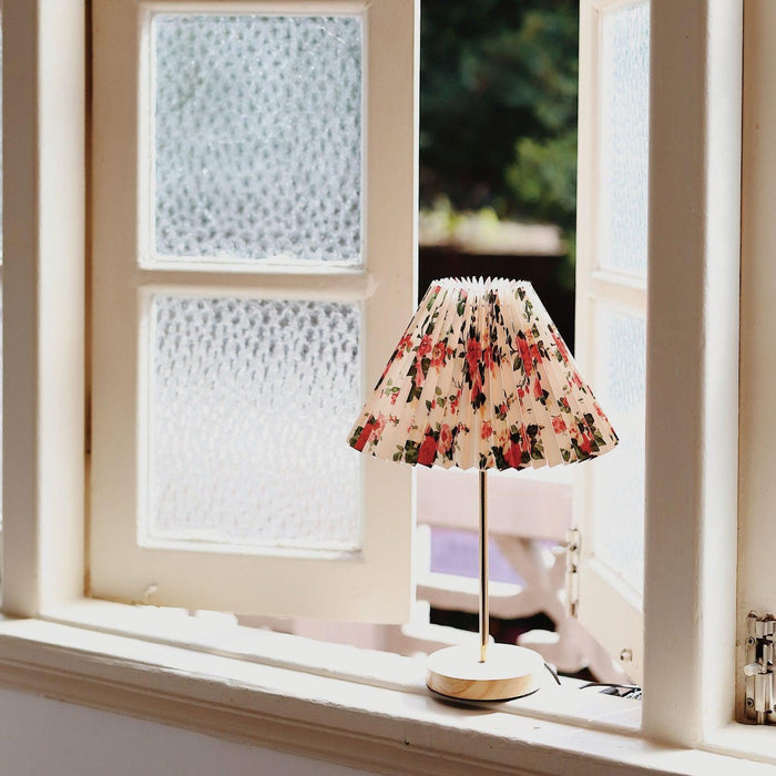 Flores Table Lamp - DWHOME