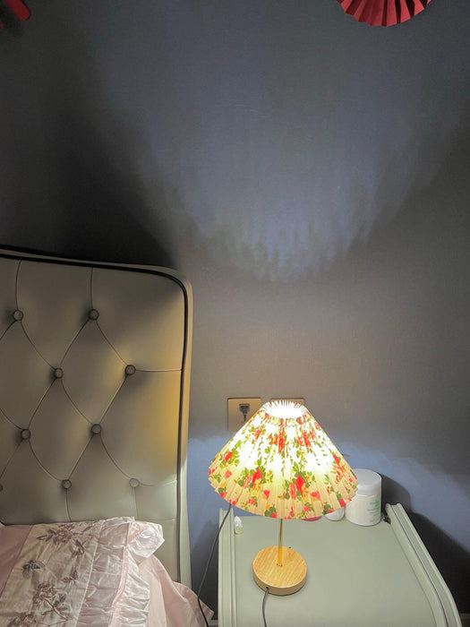 Flores Table Lamp - DWHOME