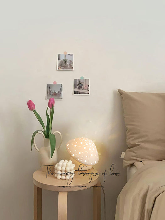 Fungo White Table Lamp - DWHOME