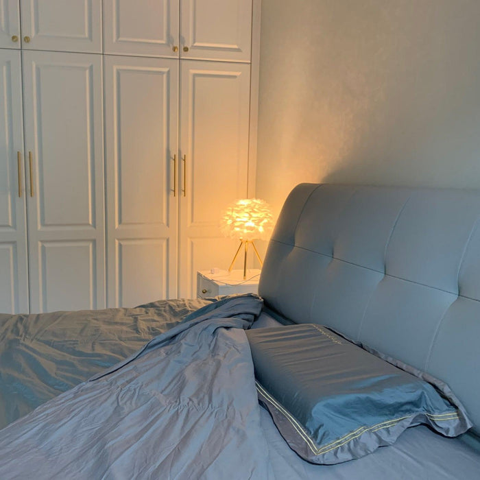 "Lampe de table en plumes d'oie - DWHOME"