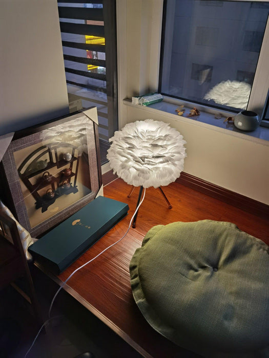"Lampe de table en plumes d'oie - DWHOME"