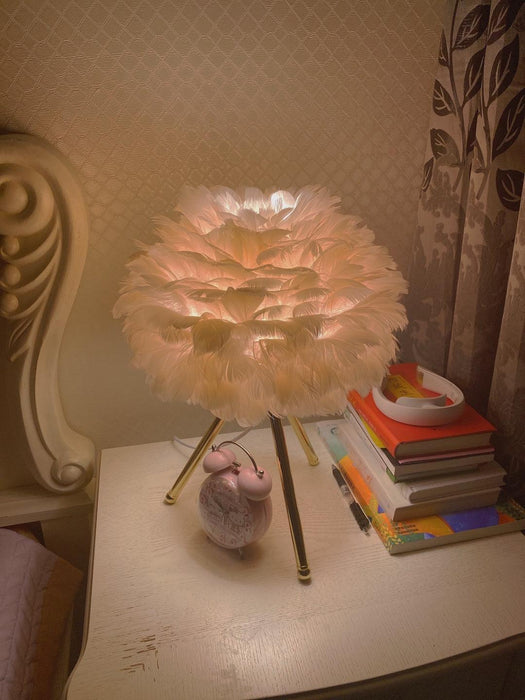 "Lampe de table en plumes d'oie - DWHOME"