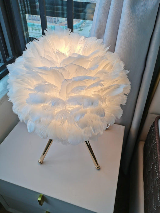 "Lampe de table en plumes d'oie - DWHOME"