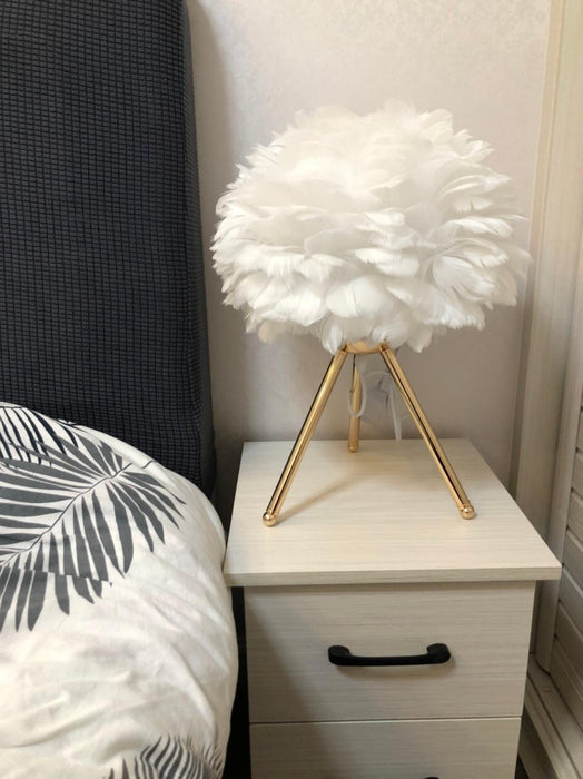 "Lampe de table en plumes d'oie - DWHOME"