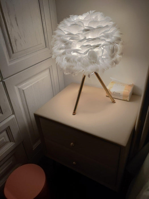 "Lampe de table en plumes d'oie - DWHOME"