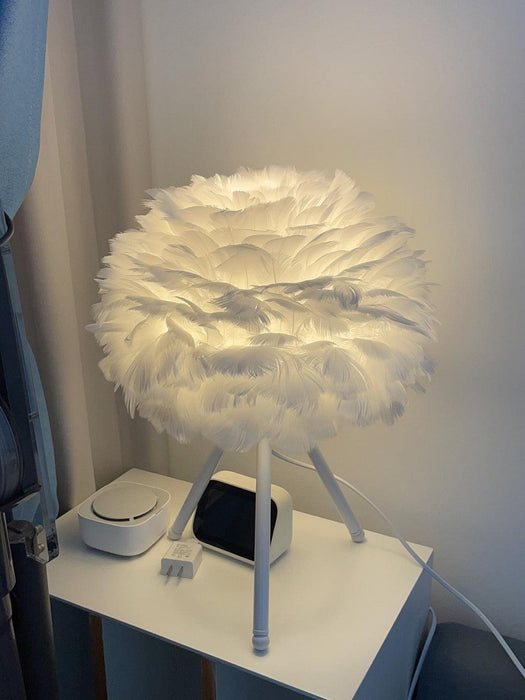 "Lampe de table en plumes d'oie - DWHOME"