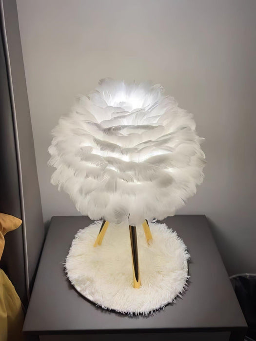 "Lampe de table en plumes d'oie - DWHOME"