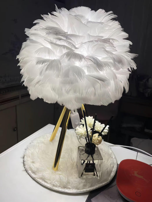 "Lampe de table en plumes d'oie - DWHOME"