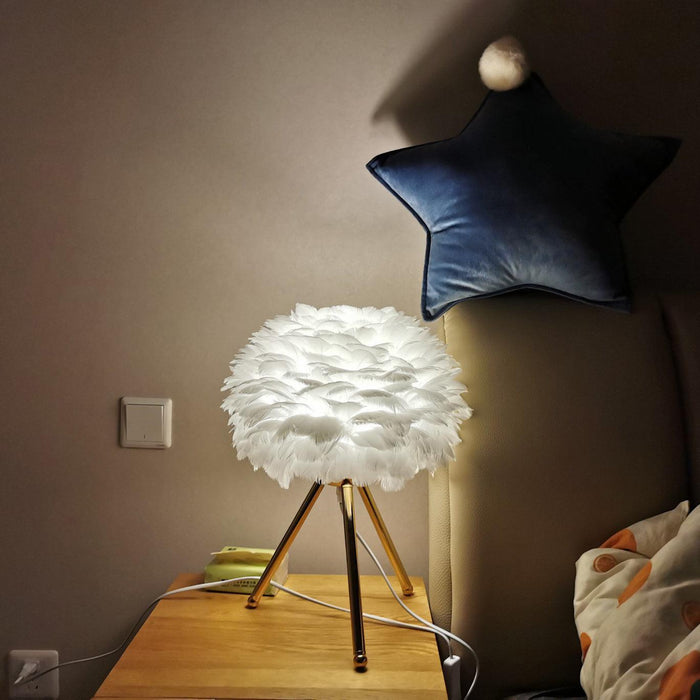"Lampe de table en plumes d'oie - DWHOME"