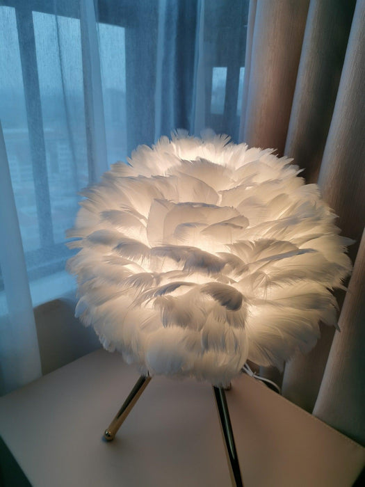 "Lampe de table en plumes d'oie - DWHOME"