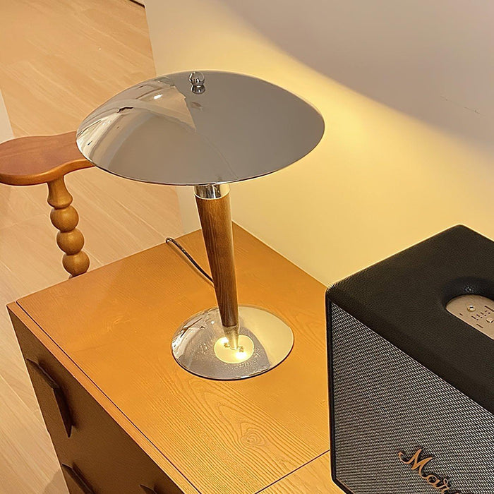 Helmet Table Lamp - DWHOME