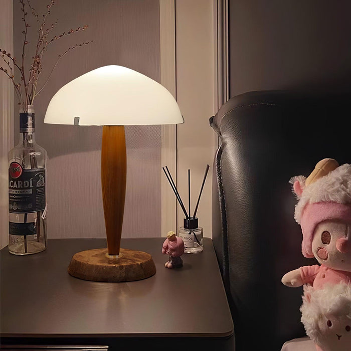 Emerson Table Lamp - DWHOME