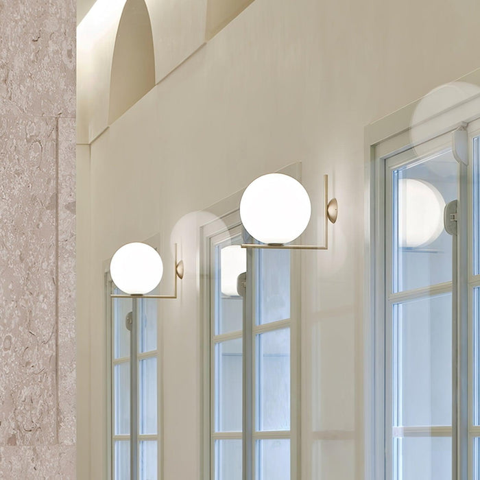 Blown Glass Opal Glass Wall Lamp-DWHOME
