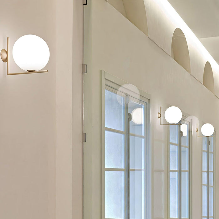 Blown Glass Opal Glass Wall Lamp-DWHOME