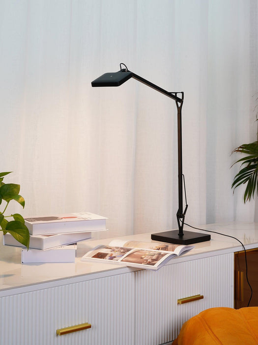 Edge Table Lamp - DWHOME