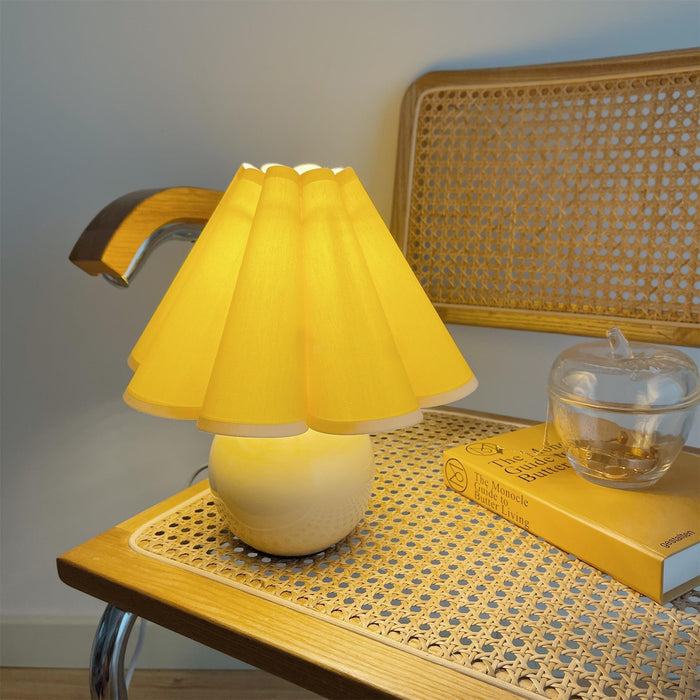 Kicsi Knife Pleat Table Lamp-DWHOME