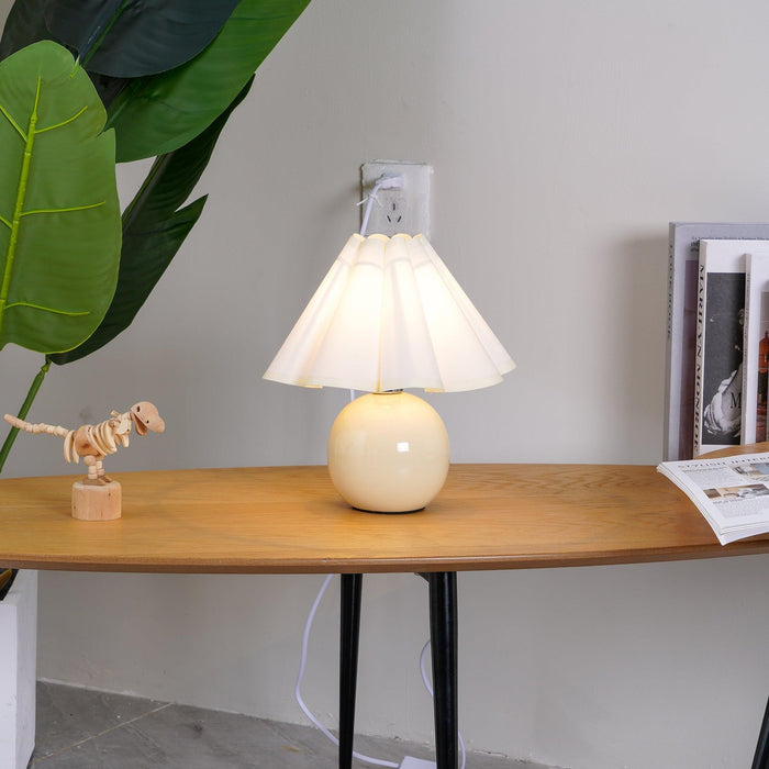Kicsi Knife Pleat Table Lamp-DWHOME
