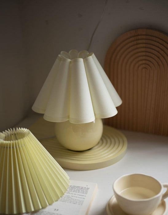 Kicsi Knife Pleat Table Lamp-DWHOME