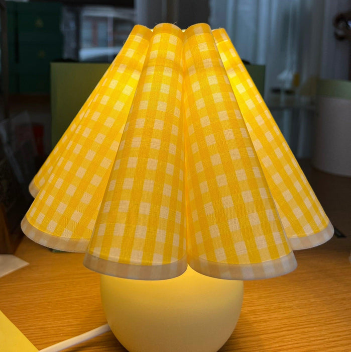 Kicsi Knife Pleat Table Lamp-DWHOME