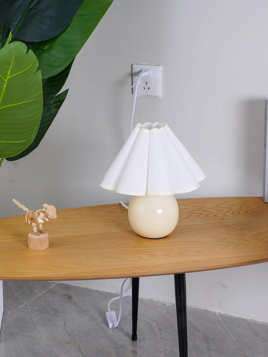Kicsi Knife Pleat Table Lamp-DWHOME