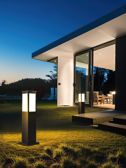 Kuzco Bollard Outdoor Light-DWHOME