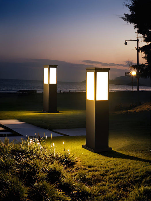 Kuzco Bollard Outdoor Light-DWHOME