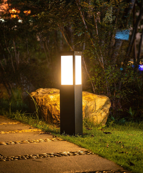 Kuzco Bollard Outdoor Light-DWHOME