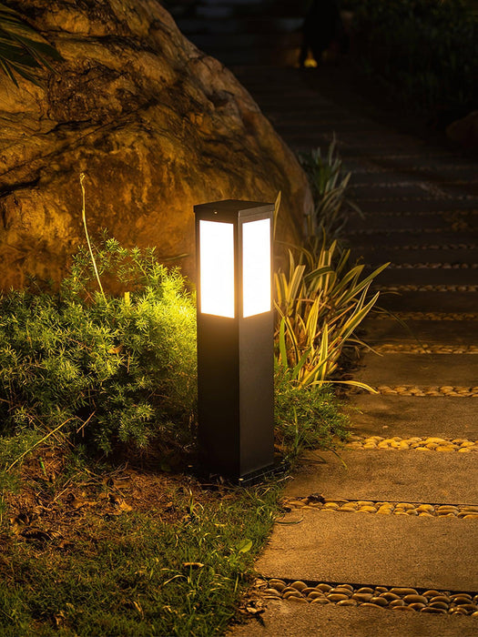 Kuzco Bollard Outdoor Light-DWHOME